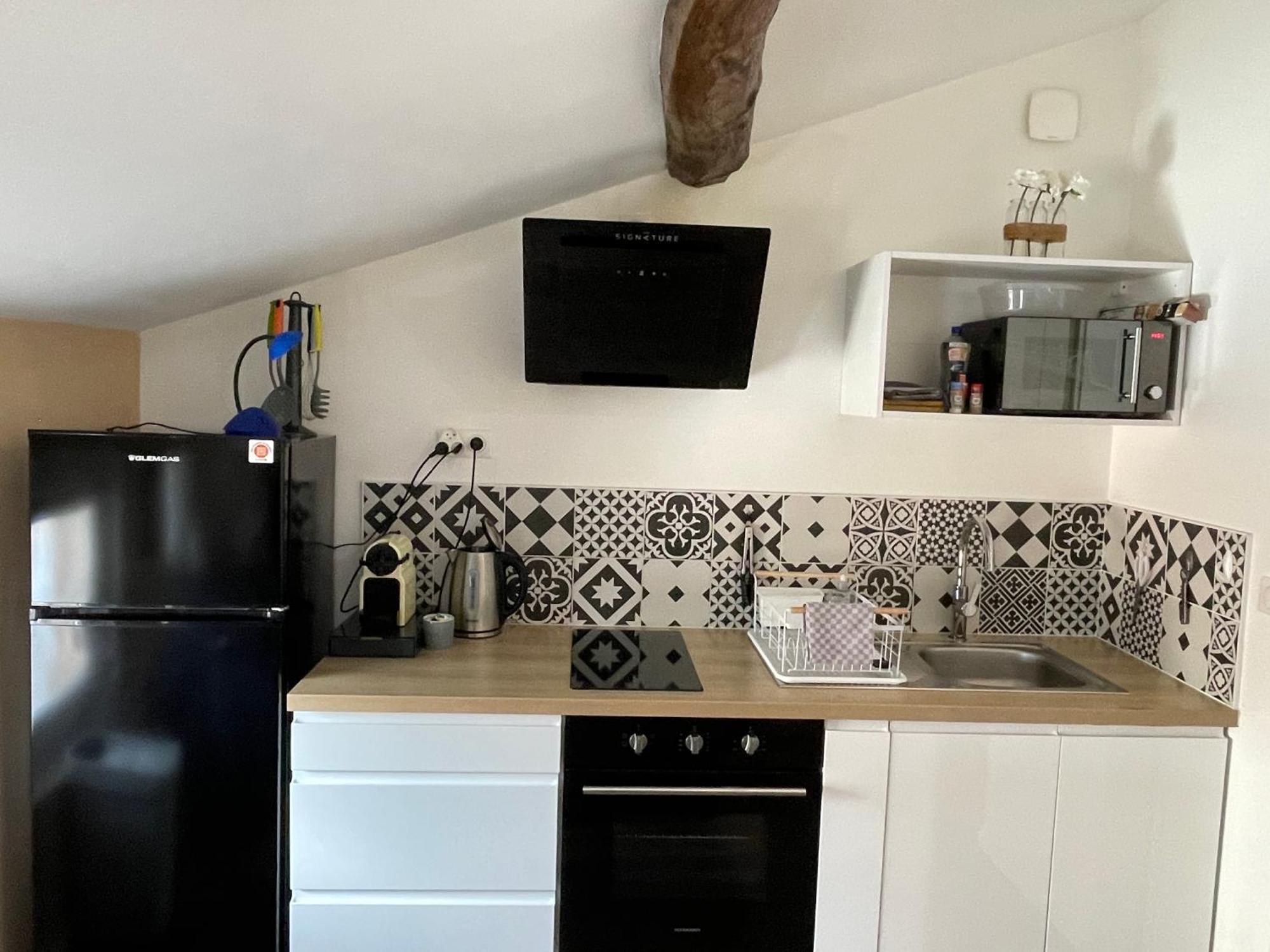 Chez Jean-Yves Et Zoe - Le Saint Andre - Au Calme, Tres Propre, Proche Parkings, Clim Apartment Niort Exterior foto